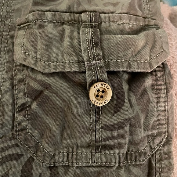 Express Capri’s - 4 - Picture 7 of 9